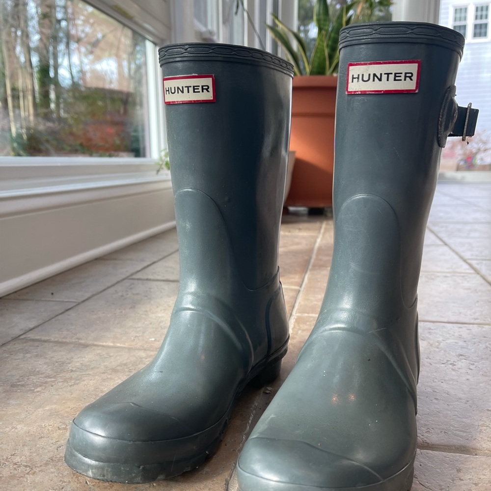 Hunter Grey Gloss Short Boot